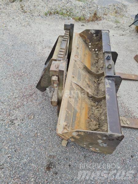 Mecalac 12MTX Kaušai