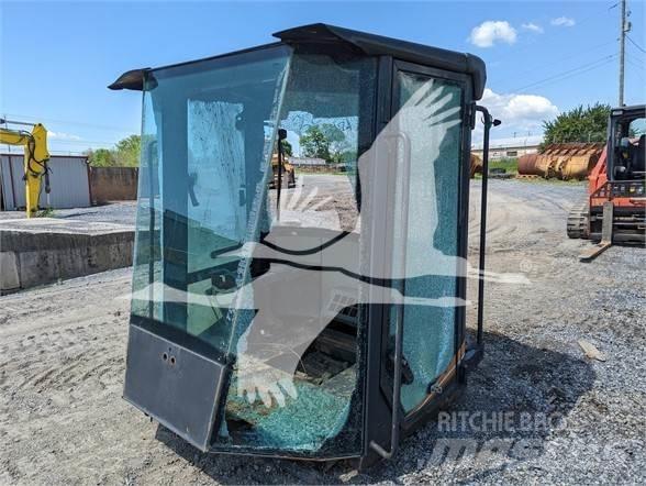 CASE  Kabinos ir interjeras