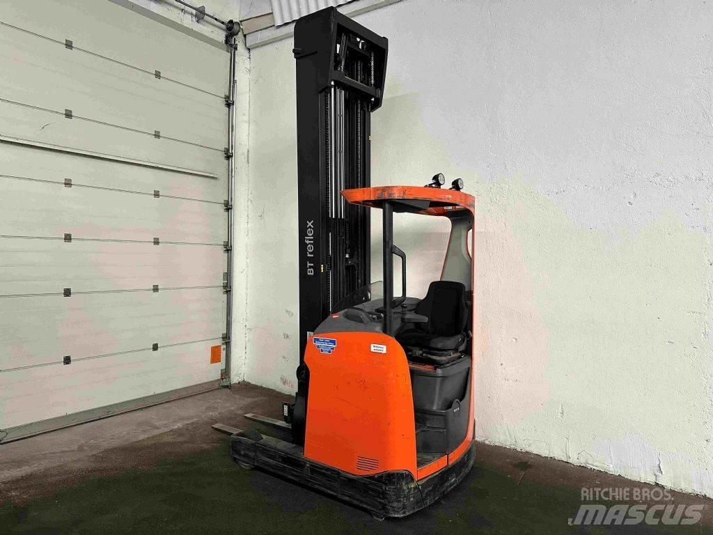BT RRE 140 - TRIPLEX 9 m Šakiniai krautuvai su prailgintu keltuvu