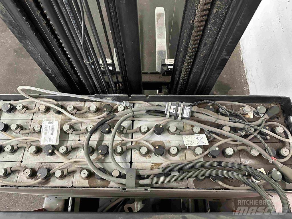 BT RRE 140 - TRIPLEX 9 m Šakiniai krautuvai su prailgintu keltuvu