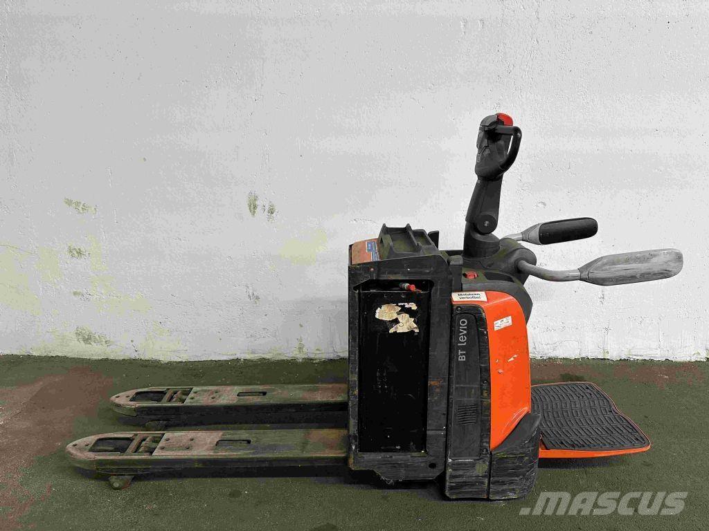 Toyota LPE 200 Mažų aukščių keltuvai