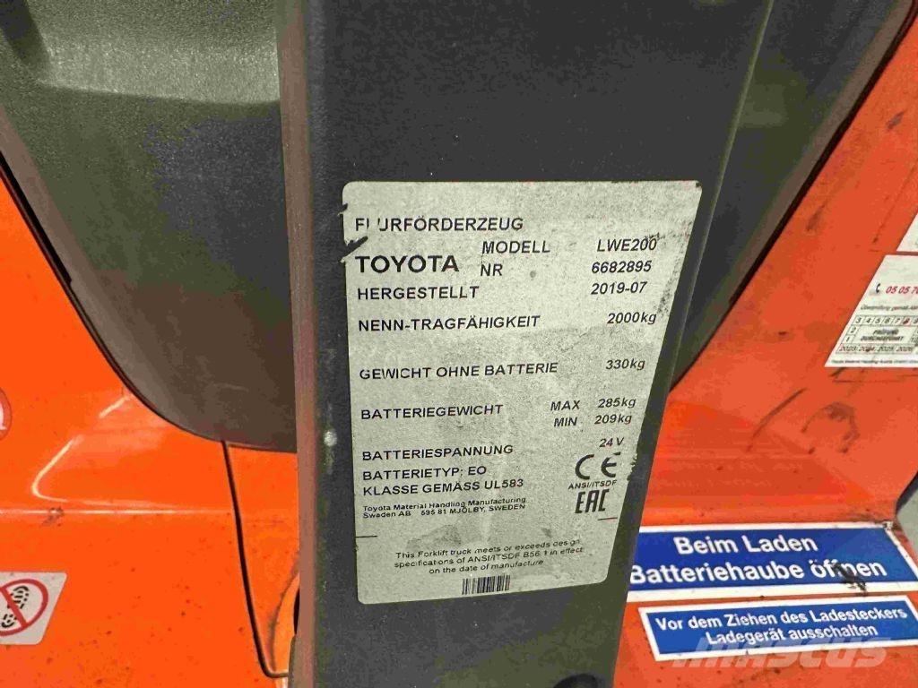 Toyota LWE 200 Mažų aukščių keltuvai