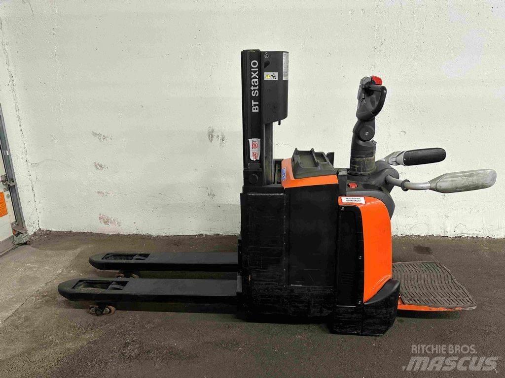 Toyota SPE 200 DN Rankiniai vėžimėliai