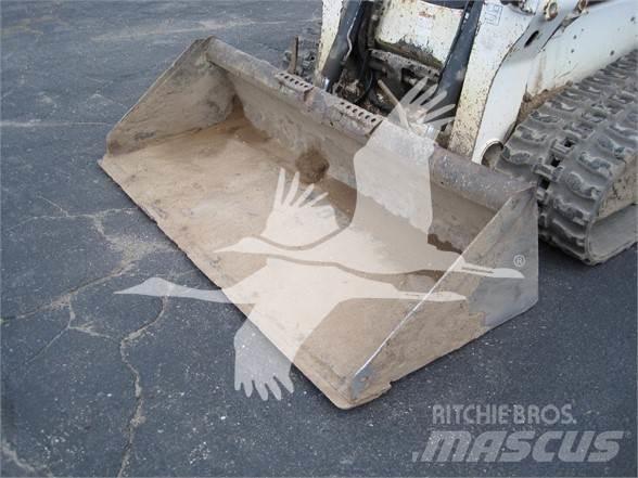 Bobcat T770 Krautuvai su šoniniu pasukimu