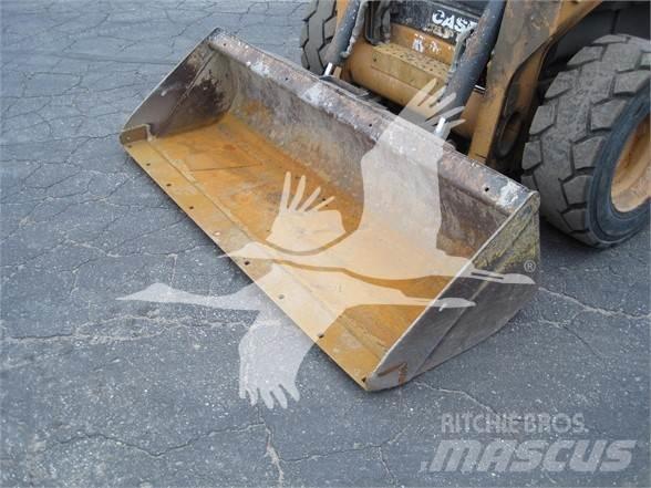 CASE SV250 Krautuvai su šoniniu pasukimu