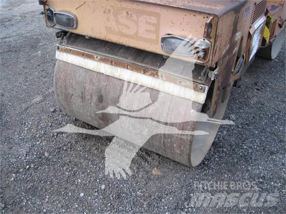 CASE W252 Vieno būgno volai