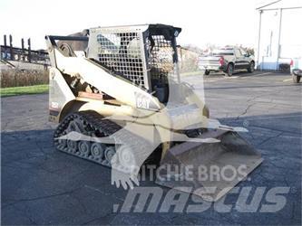 CAT 257 Krautuvai su šoniniu pasukimu