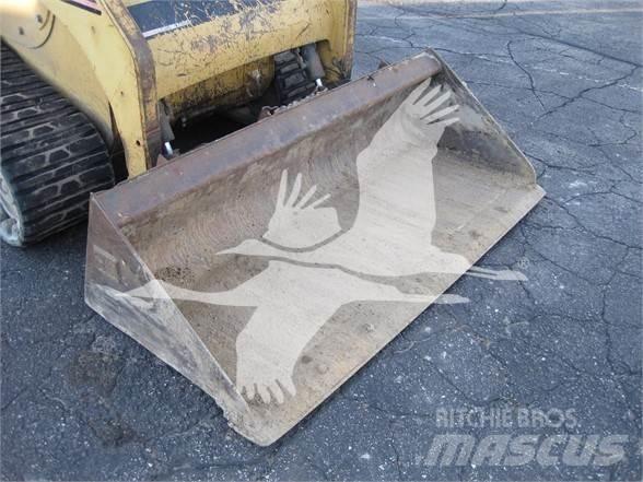 CAT 257 Krautuvai su šoniniu pasukimu