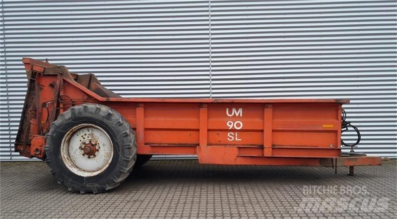  UM 90 SL Mėšlo barstytuvai
