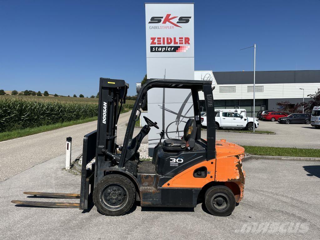 Doosan D30S-7 Dyzeliniai krautuvai