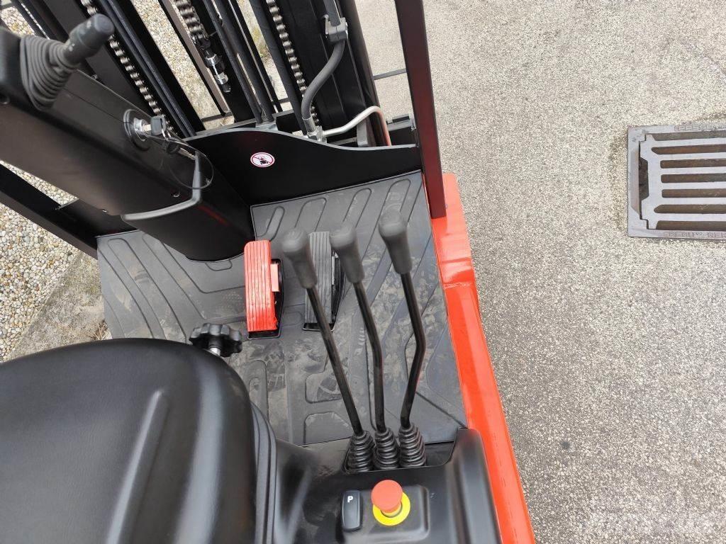 EP TCL101 Elektriniai šakiniai krautuvai