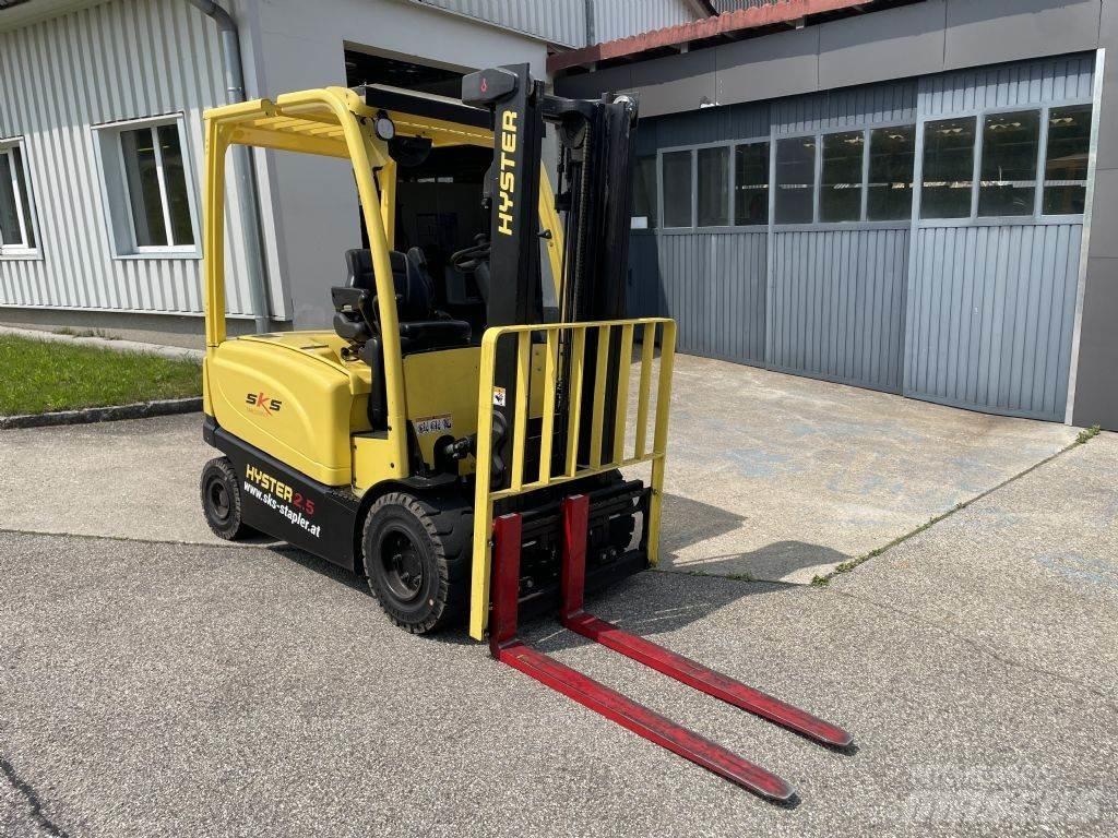 Hyster J2.5XN Elektriniai šakiniai krautuvai