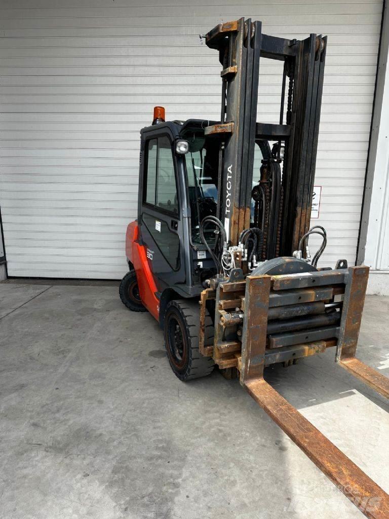 Toyota 06-8FD30F Dyzeliniai krautuvai