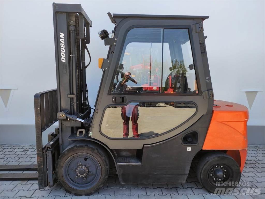 Doosan D30 GP Dyzeliniai krautuvai