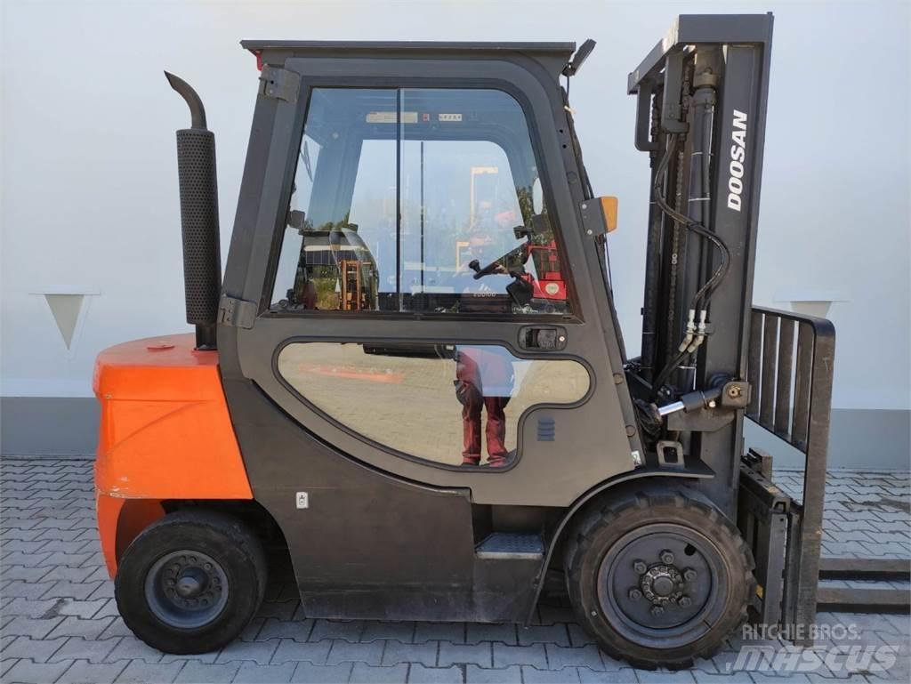 Doosan D30 GP Dyzeliniai krautuvai
