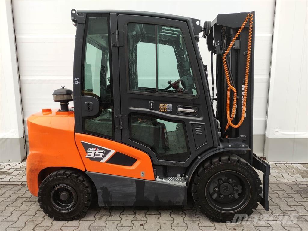 Doosan D35C-9 Dyzeliniai krautuvai