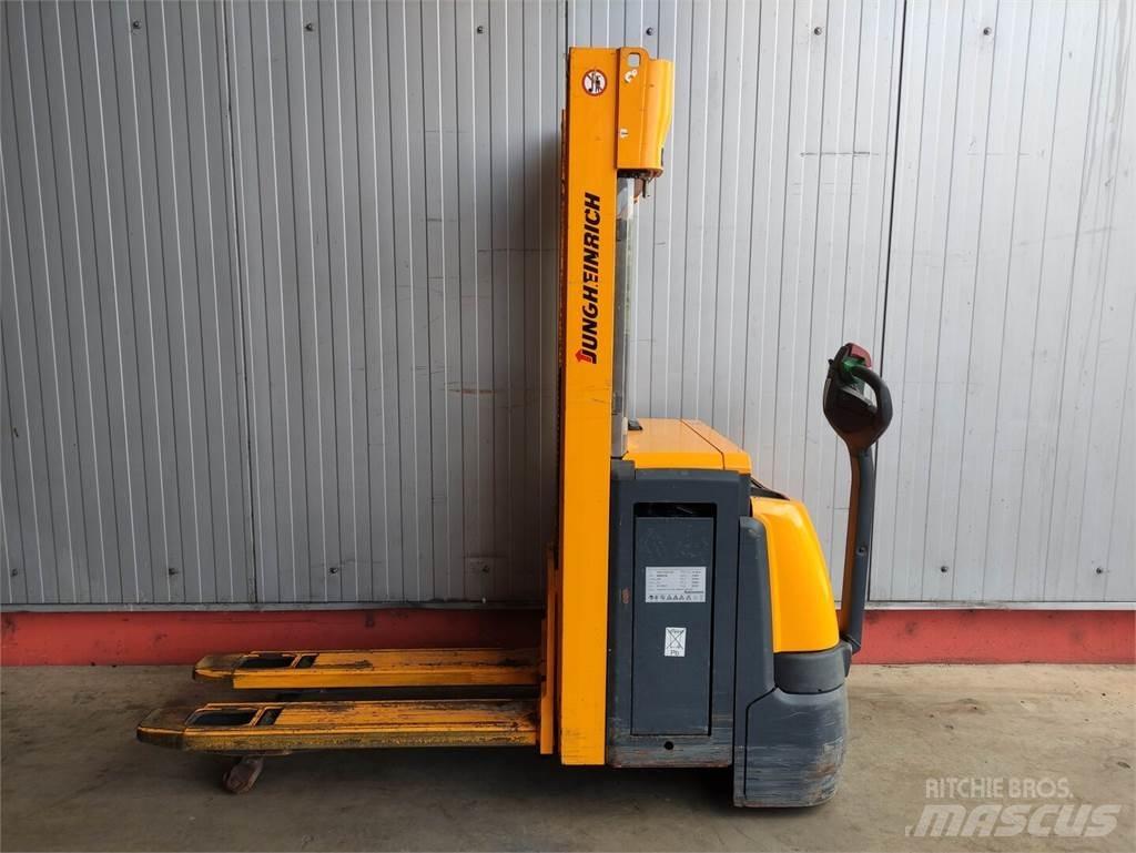 Jungheinrich EJC216Z Rankiniai vėžimėliai
