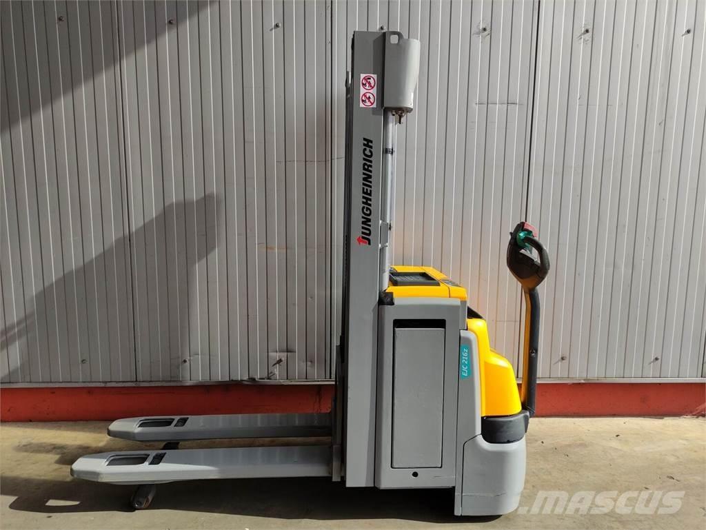 Jungheinrich EJC216z Rankiniai vėžimėliai