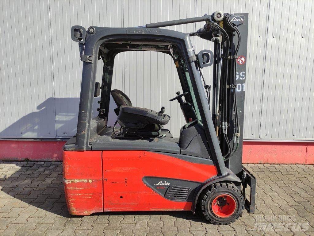 Linde E20L-02-386 Elektriniai šakiniai krautuvai