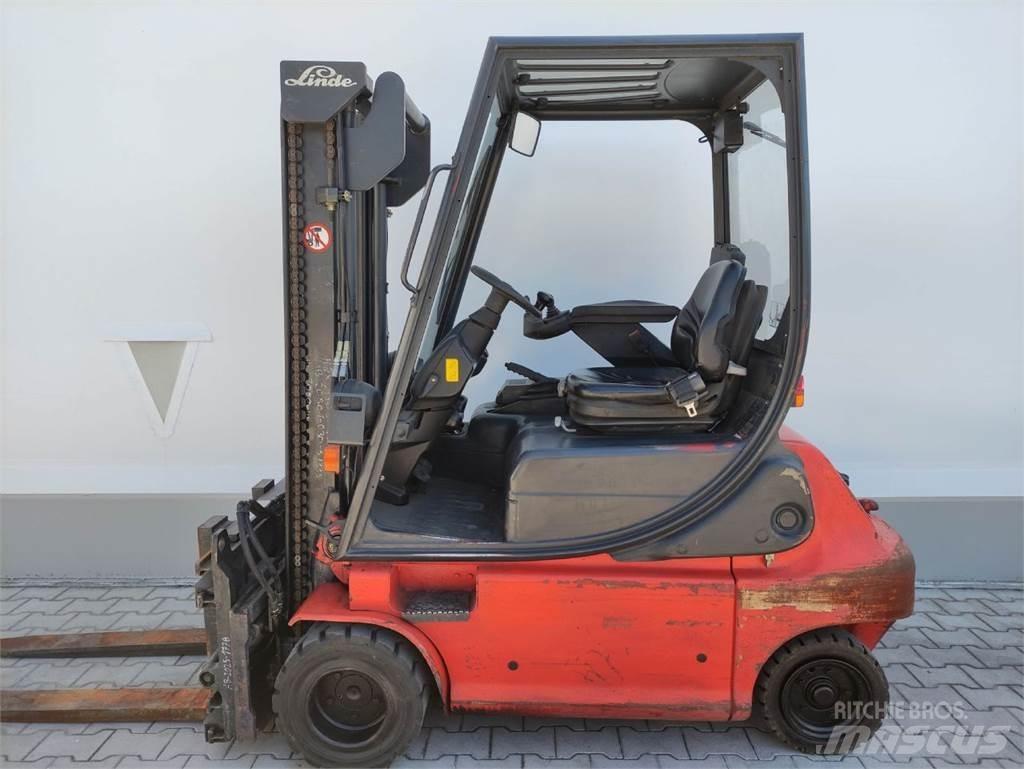 Linde E20P-02-335 Elektriniai šakiniai krautuvai