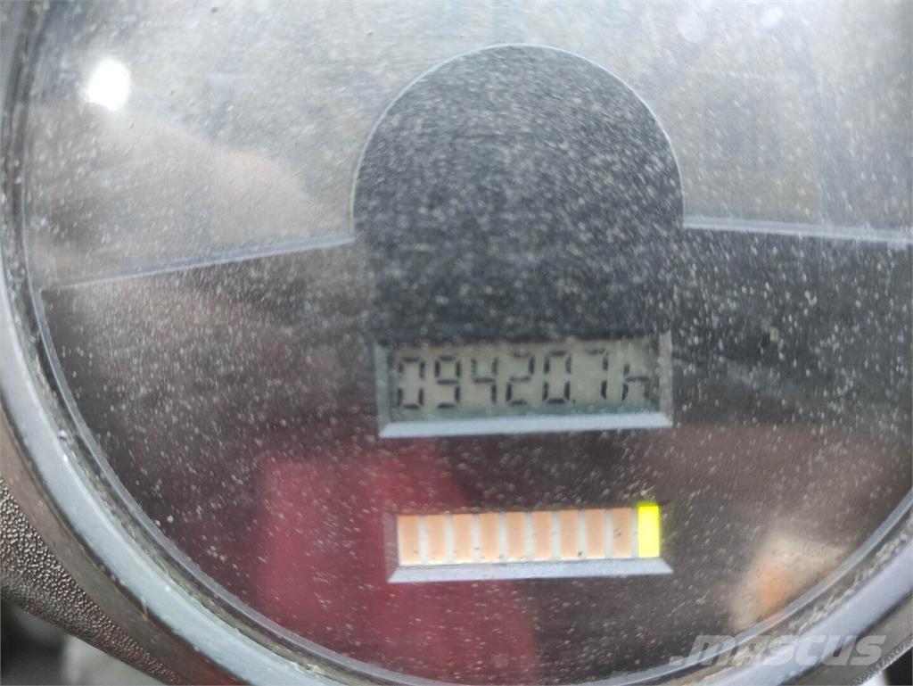 Linde E30-336-03 (LACK NEU) Elektriniai šakiniai krautuvai