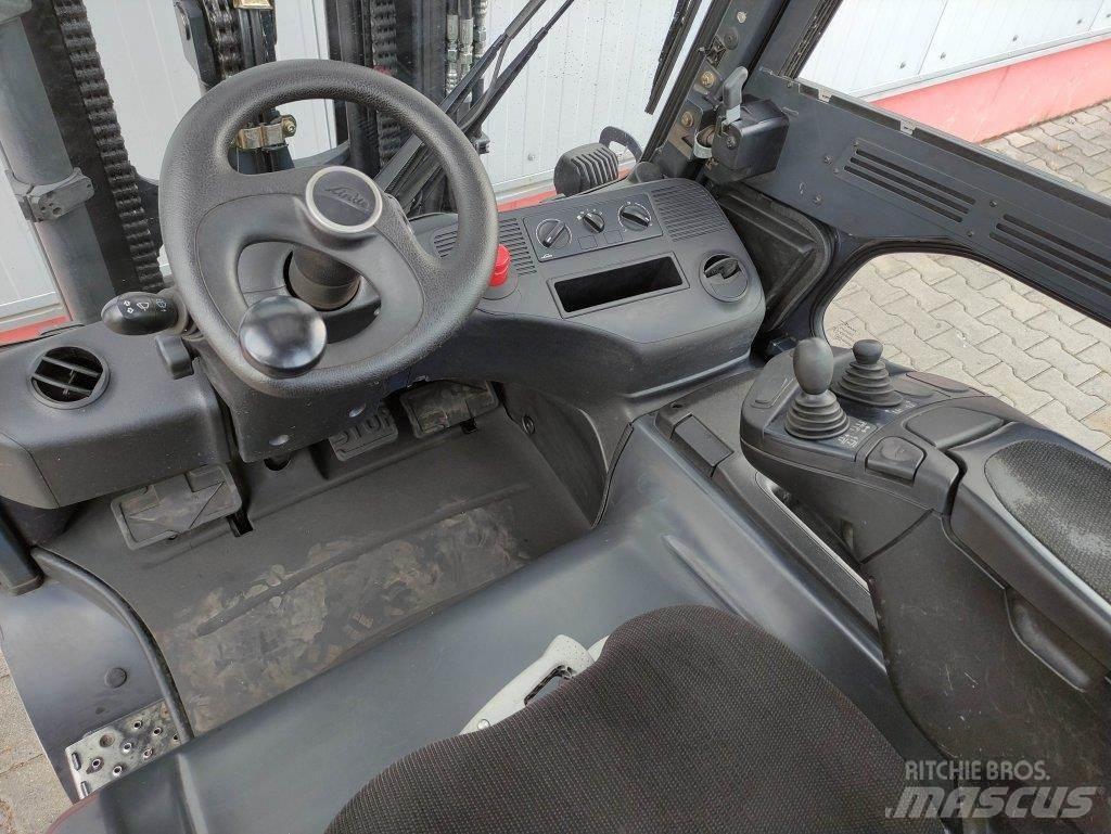 Linde E30L-01-387 Elektriniai šakiniai krautuvai