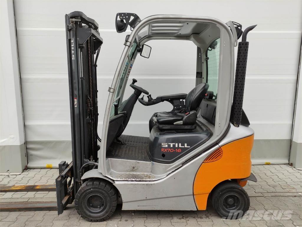 Still RX70-16 Dyzeliniai krautuvai