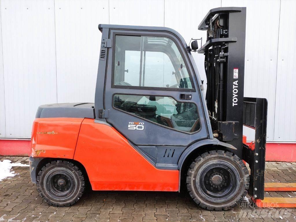 Toyota 40-8FD50N Dyzeliniai krautuvai