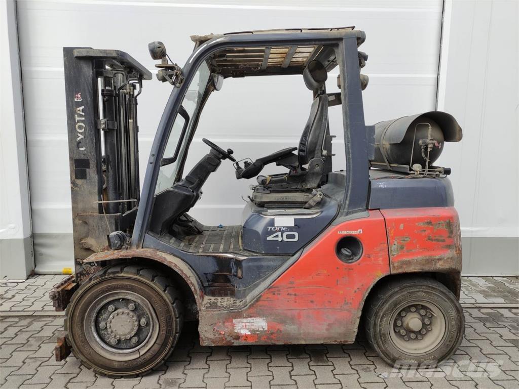 Toyota 8FG35N LPG (dujiniai) krautuvai