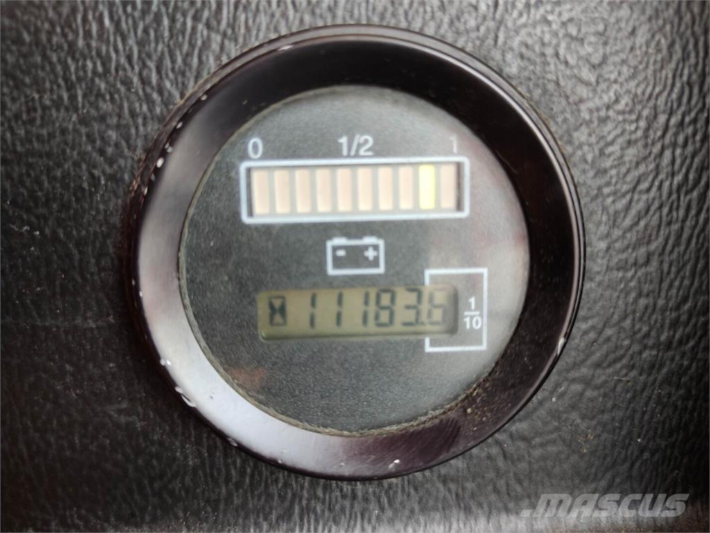 Toyota SLL 16 Rankiniai vėžimėliai