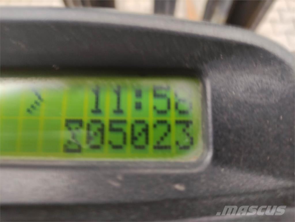 Yale GDP35VXE2445 Dyzeliniai krautuvai