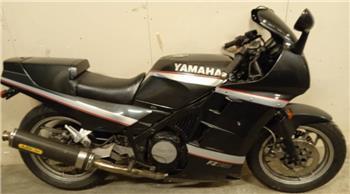 Yamaha FZ 750 MOMSFRI