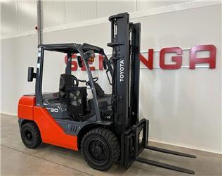 Toyota 10277 -  02-8FD30