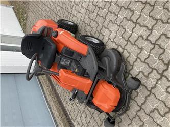 Husqvarna R 214TC