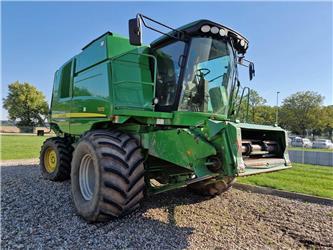 John Deere T670