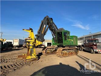 John Deere 903M