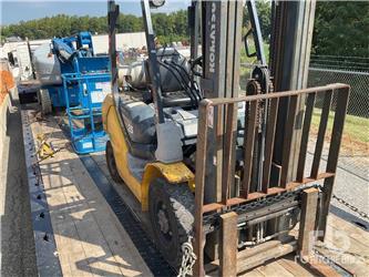 Komatsu FG25T-16