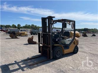 Komatsu FG25T-16
