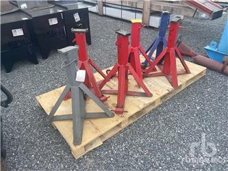  Quantity of (6) Jack Stands