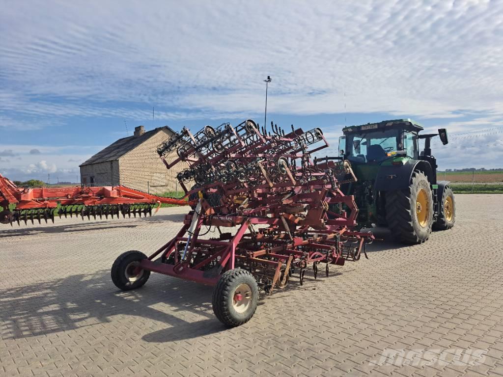 Kongskilde SP7000 Kultivatoriai