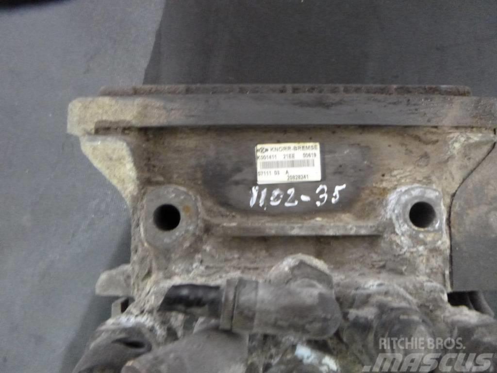 Volvo FH13 Stove radiator 1772726 Varikliai