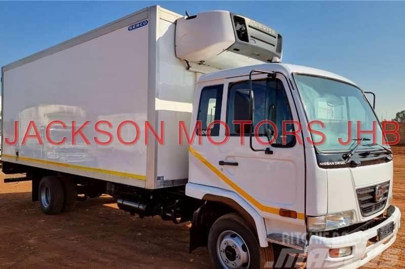 Nissan UD60 WITH INSULATED BODY AND CARRIER FRIDGE UNIT Kita