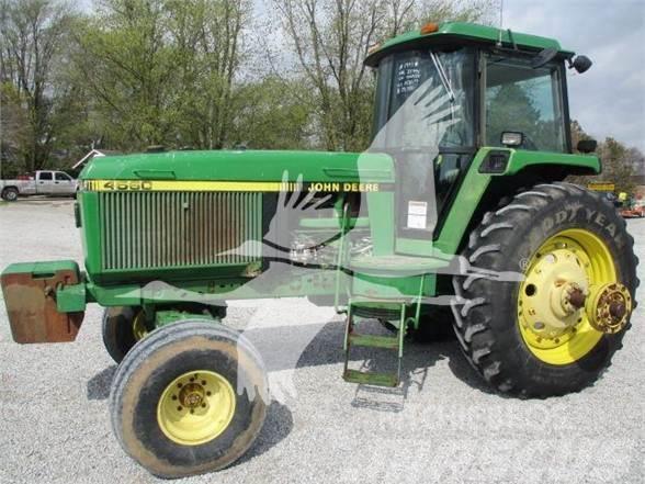 John Deere 4560 Traktoriai