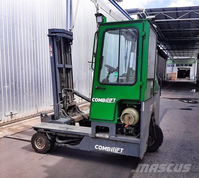 Combilift C 4000 Šakiniai krautuvai su privažiavimu iš visų keturių pusių