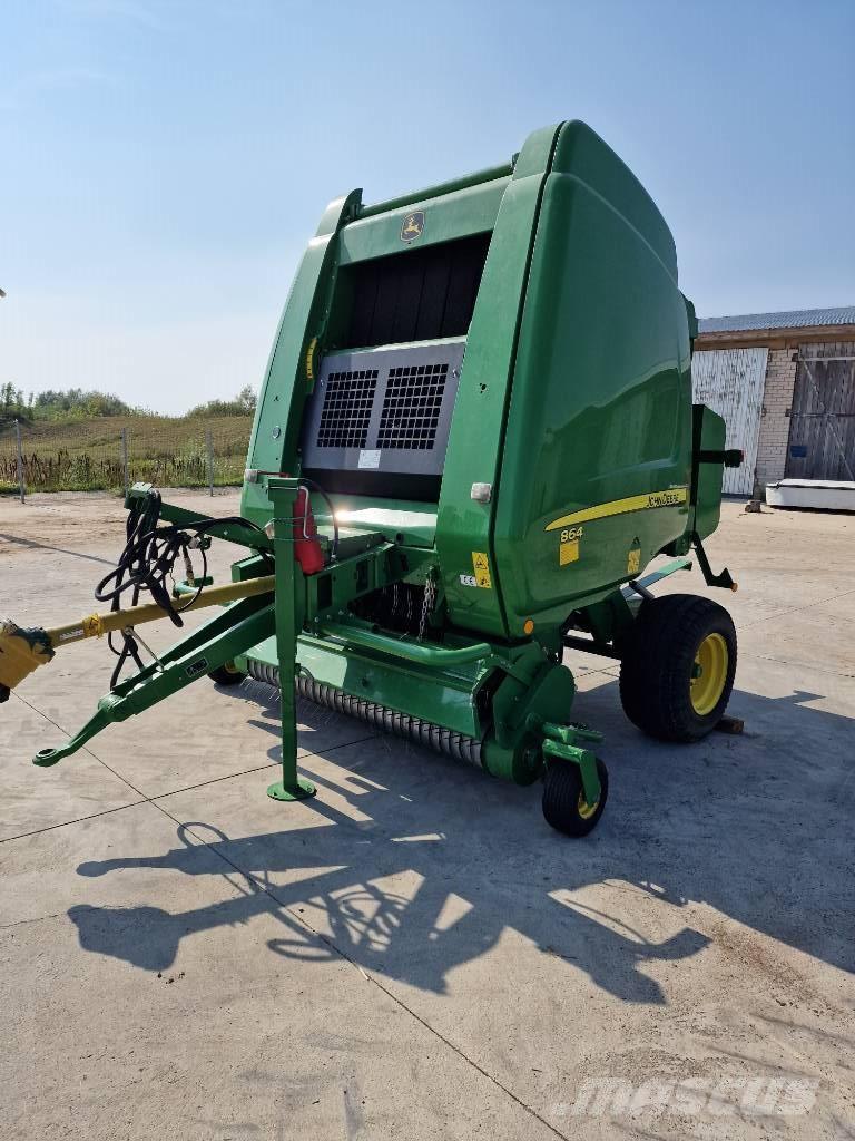 John Deere 864 Ritinių presai