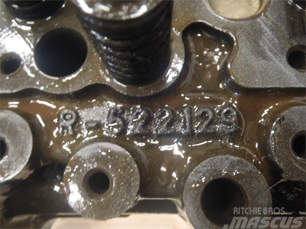 John Deere 4720 Cylinder Head Varikliai