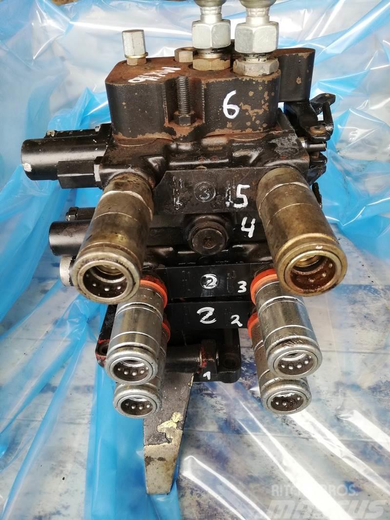 Case IH MX110 Power Beyond valve Hidraulikos įrenginiai