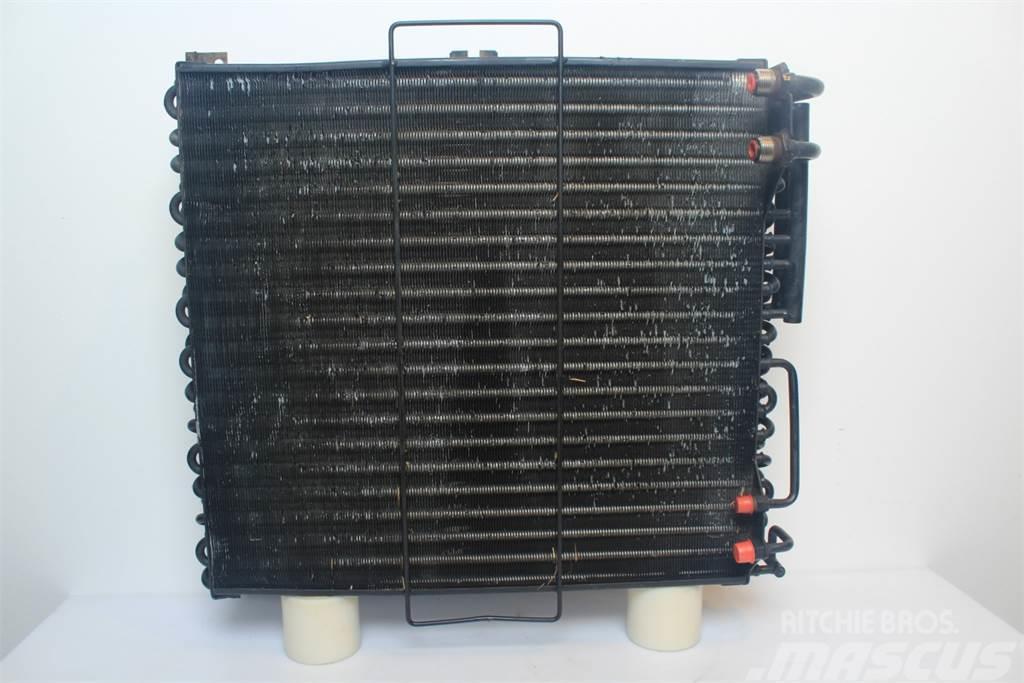 Case IH MX135 Oil Cooler Varikliai