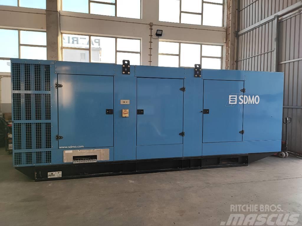 Sdmo X1100C MTU 1100 kVA Dyzeliniai generatoriai