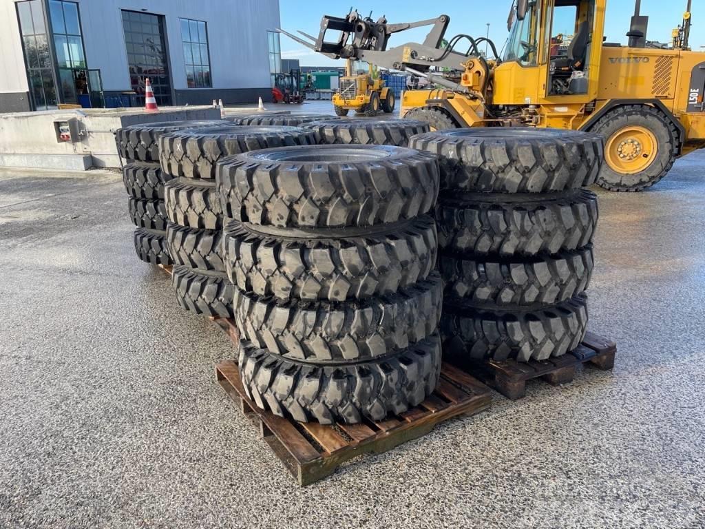  Tiron 10.00-20 Crane tires 3x sets Ratiniai ekskavatoriai